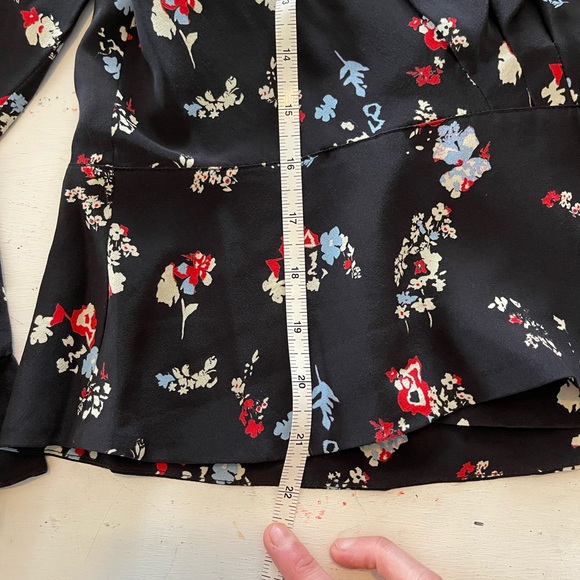 TANYA TAYLOR floral clusters clio top size: 6 100% silk - Picture 13 of 16